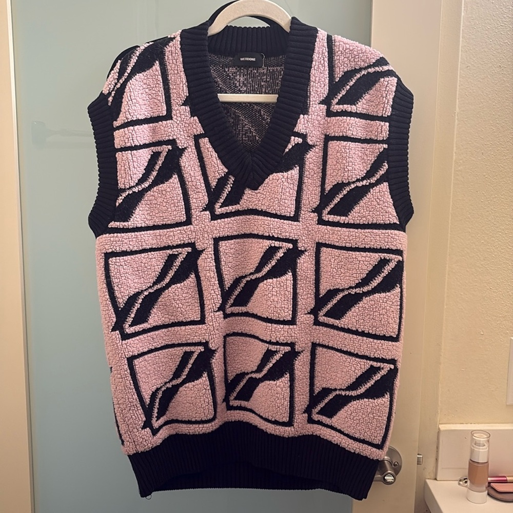 We11done Pink and black sweater vest size Small
